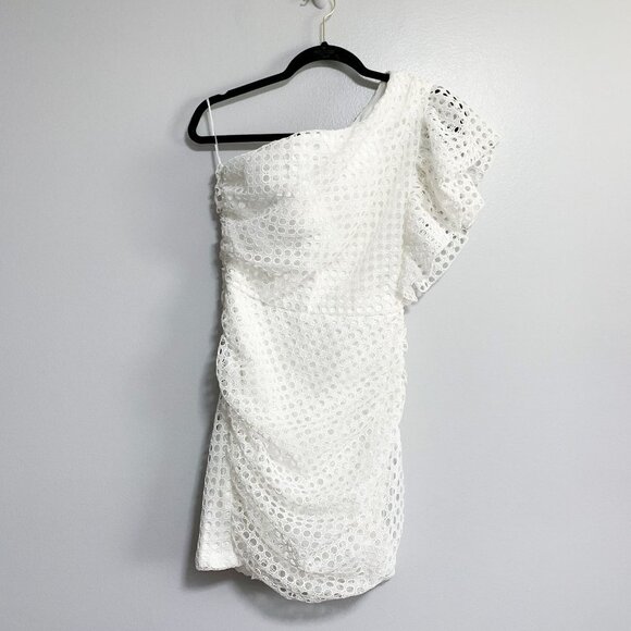 Ivory & Chain Eyelet White Ruffle Shoulder Ruched Mini Dress NWT Size 4 - Picture 1 of 13